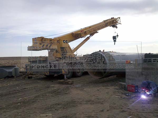 黑龍江呼蘭縣頁巖陶?；剞D(zhuǎn)窯生產(chǎn)線安裝現(xiàn)場