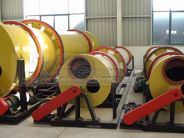 采取牛糞烘干機做原料生產有機肥成本小,質量穩定